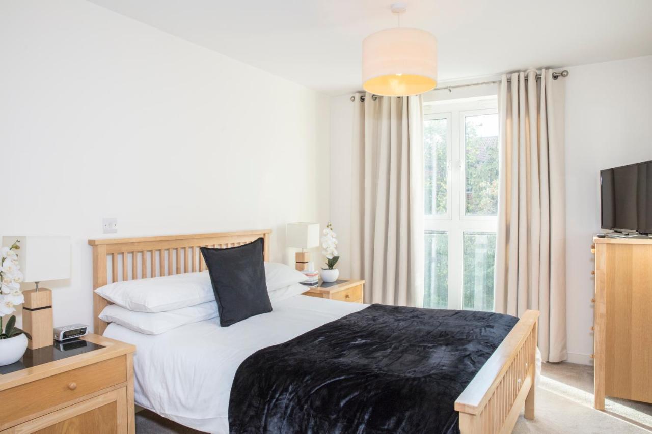 The Cedar Suite Woking Exteriér fotografie