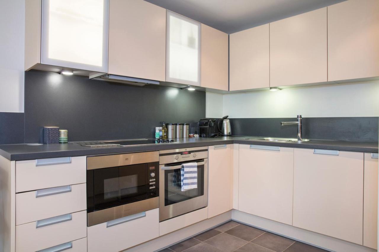 The Cedar Suite Woking Exteriér fotografie