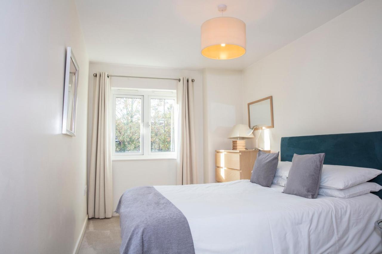 The Cedar Suite Woking Exteriér fotografie