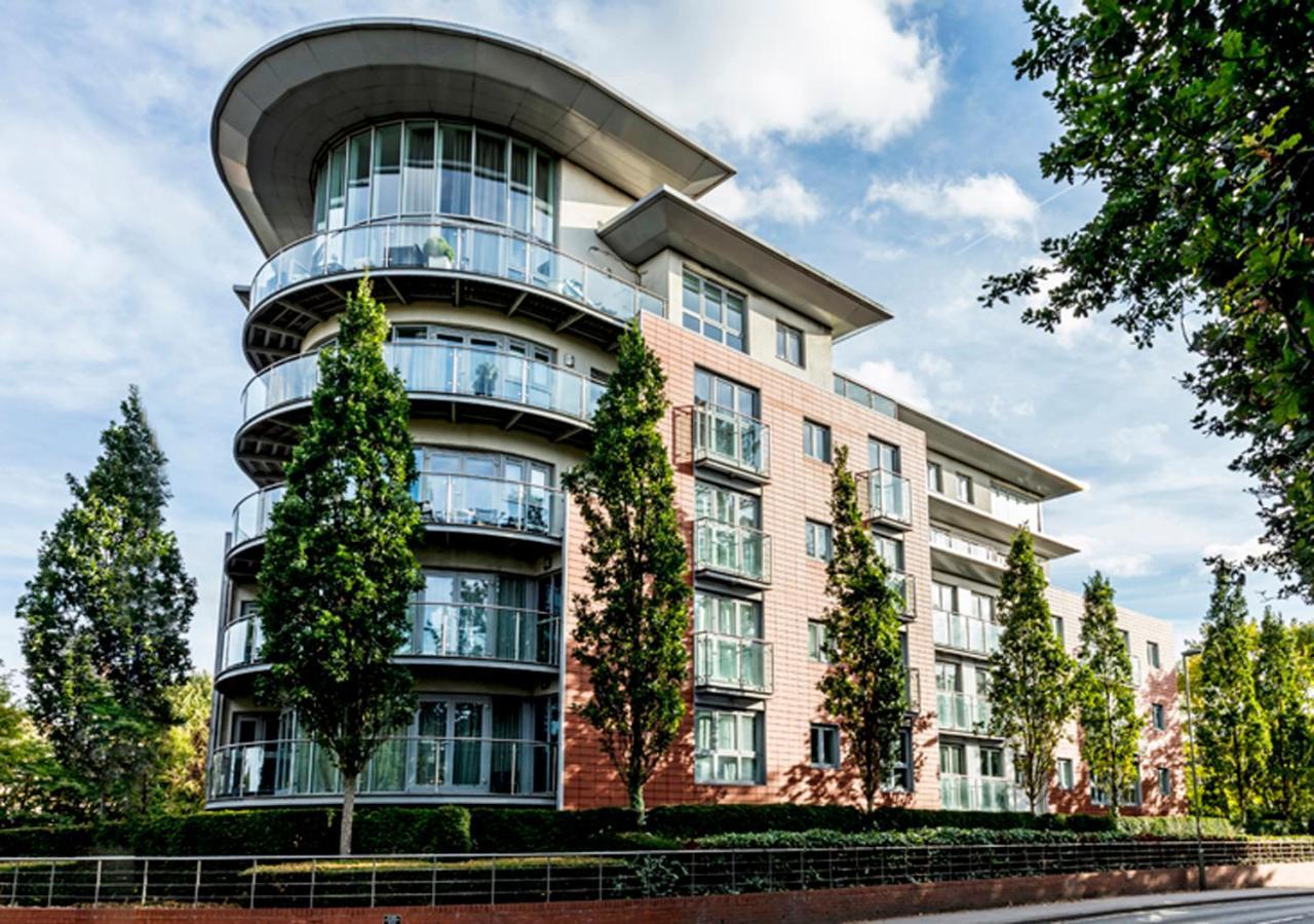 The Cedar Suite Woking Exteriér fotografie